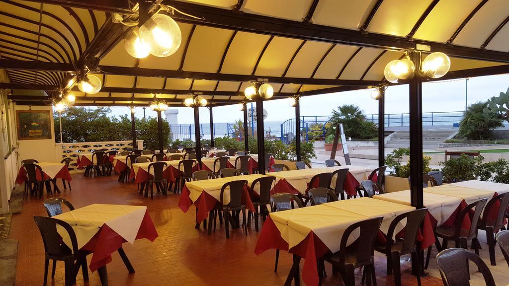 Albergo La Lampara เดวามารีนา ภายนอก รูปภาพ