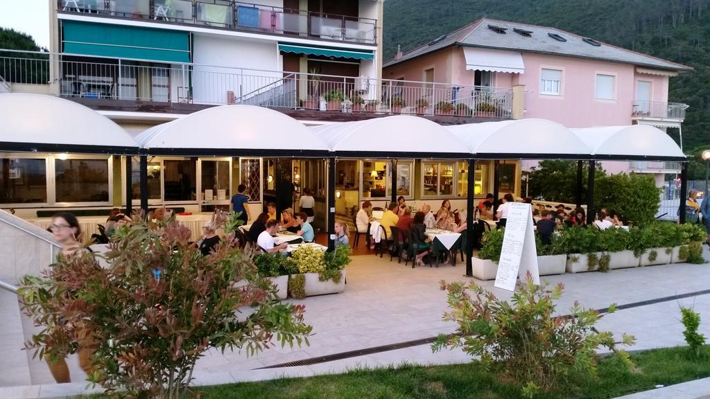 Albergo La Lampara เดวามารีนา ภายนอก รูปภาพ
