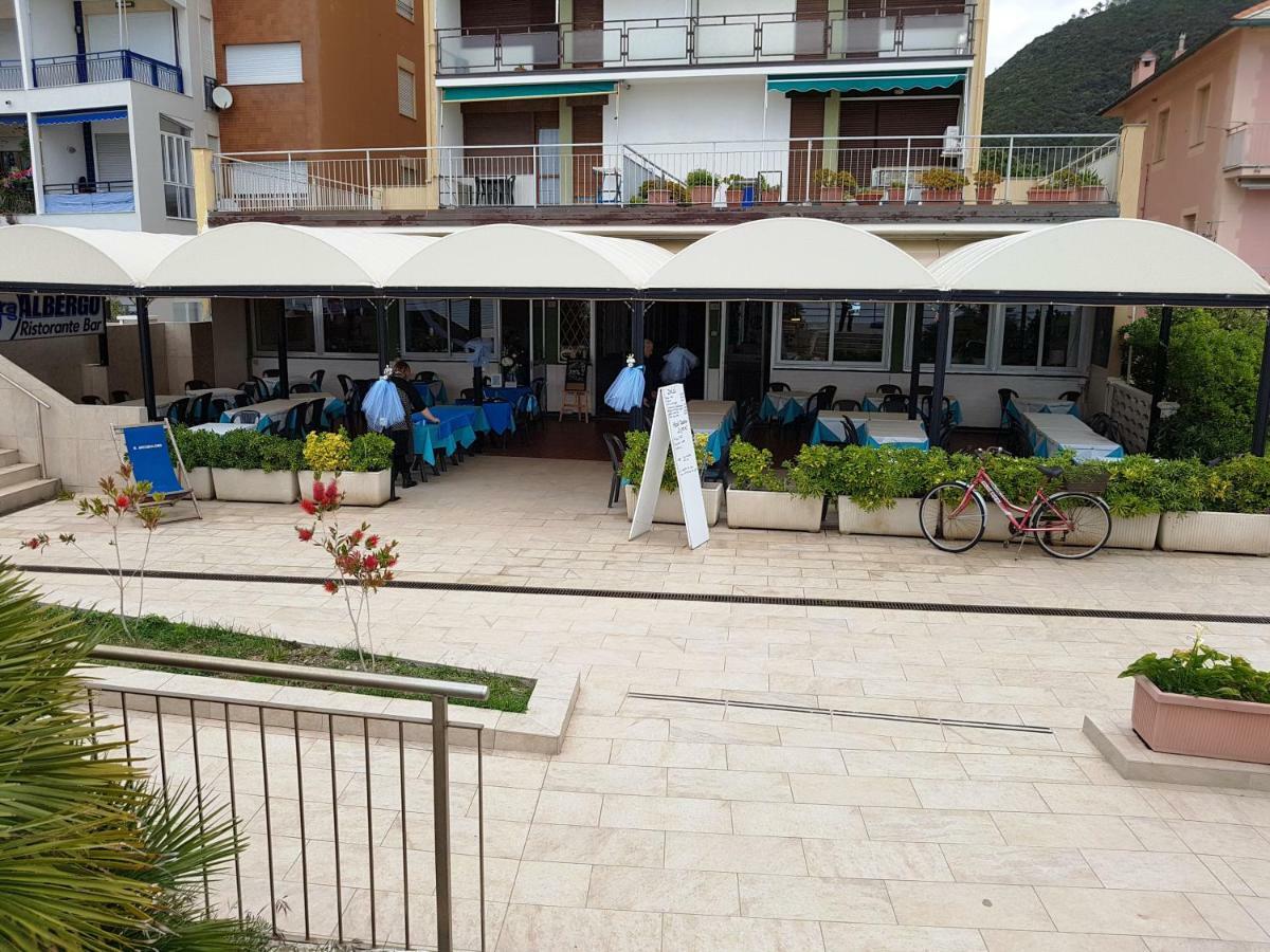 Albergo La Lampara เดวามารีนา ภายนอก รูปภาพ